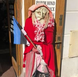 Meet your Posher, Rebecca